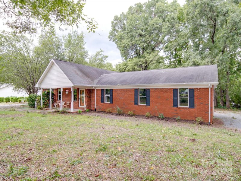 1918 Waxhaw Hw, Monroe, NC 28112