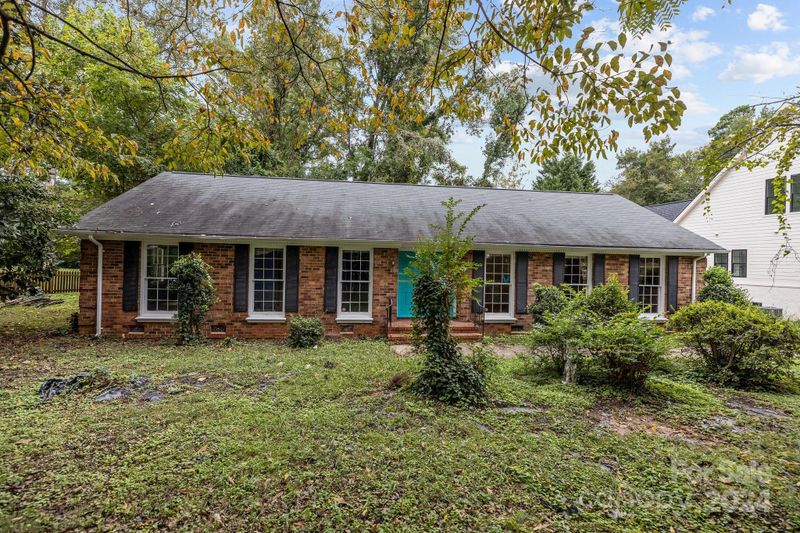 3510 Barclay Downs Dr, Charlotte, NC 28209
