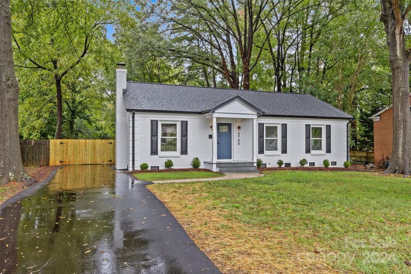5745 Ruth Dr, Charlotte, NC 28215
