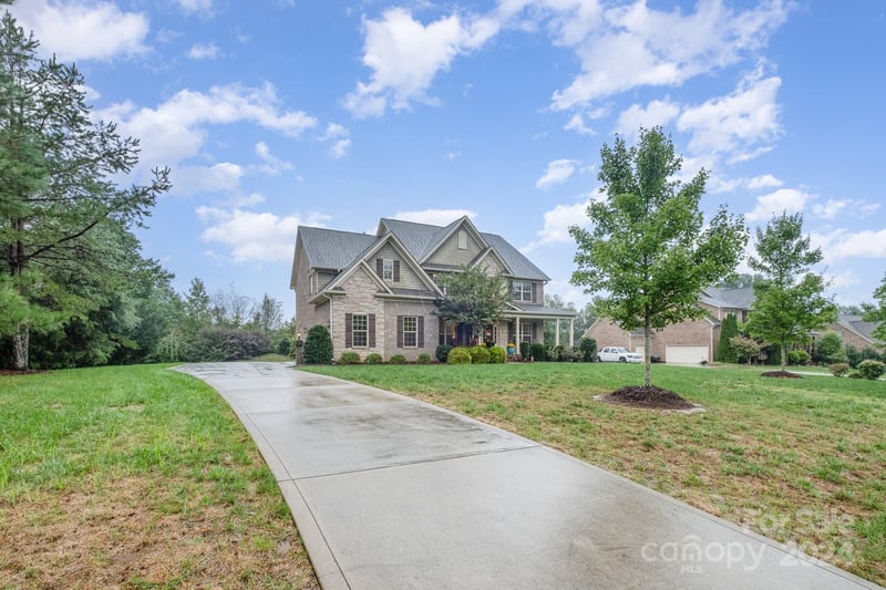8127 Caliterra Dr, Charlotte, NC 28227