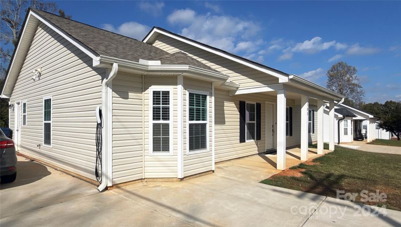 103 Ace Ave, Dallas, NC 28034