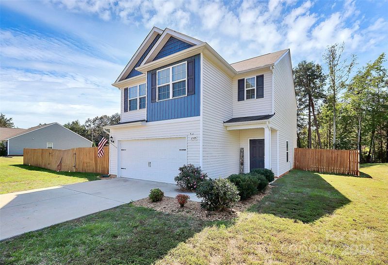 2105 Poland Dr, Dallas, NC 28034
