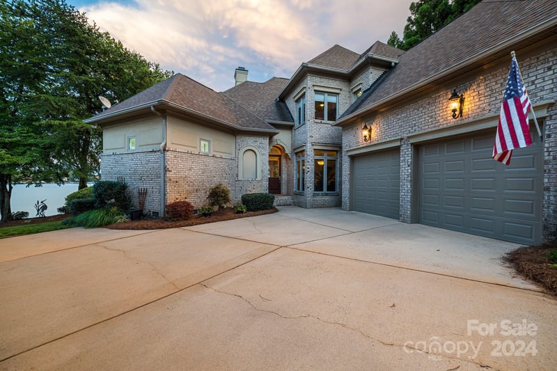 18102 Watercraft Pl, Cornelius, NC 28031