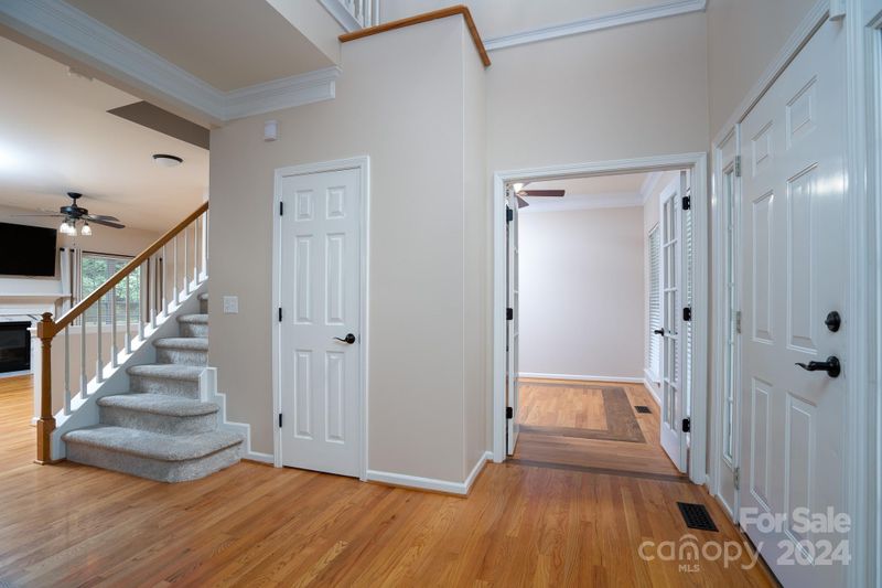 2128 Candlelight Woods Dr, Matthews, NC 28105