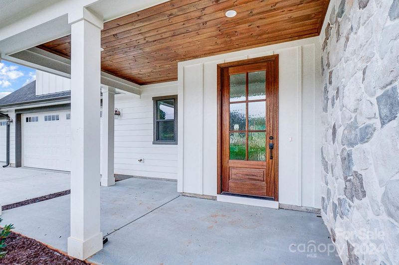 3183 Burlingame Dr, Crouse, NC 28033