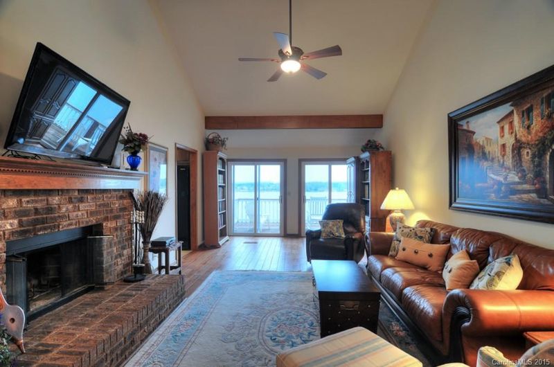 2051 Manila Bay Ln, Tega Cay, SC 29708
