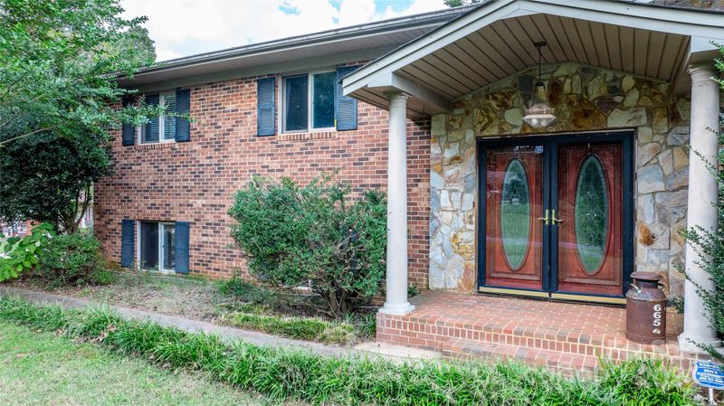 6654 Greedy Hw, Hickory, NC 28602