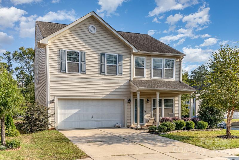 6502 Covington Commons Dr, Charlotte, NC 28227