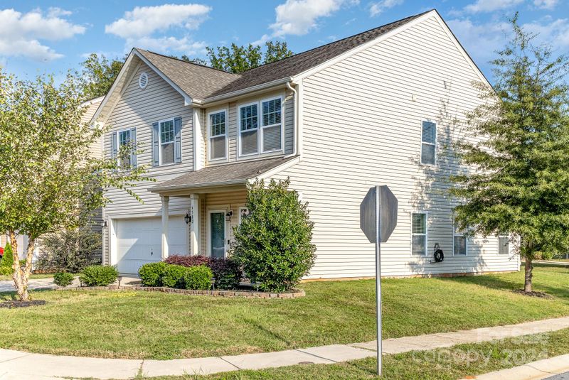 6502 Covington Commons Dr, Charlotte, NC 28227