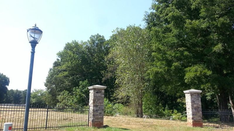 1410 Avery Ct, Matthews, NC 28104