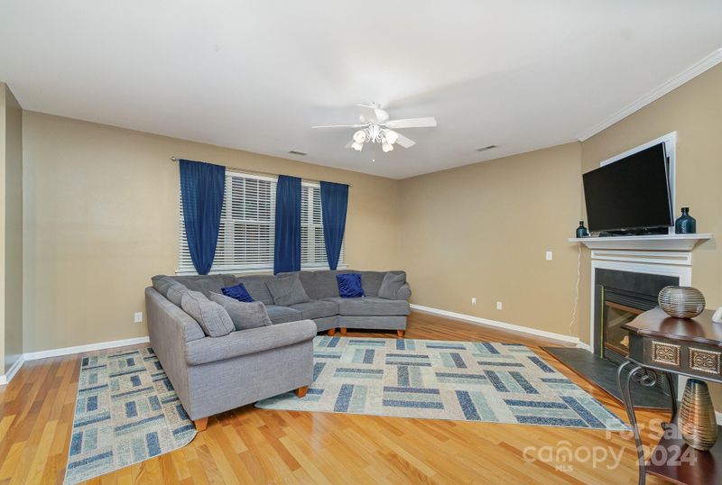 13105 Greencreek Dr, Charlotte, NC 28273