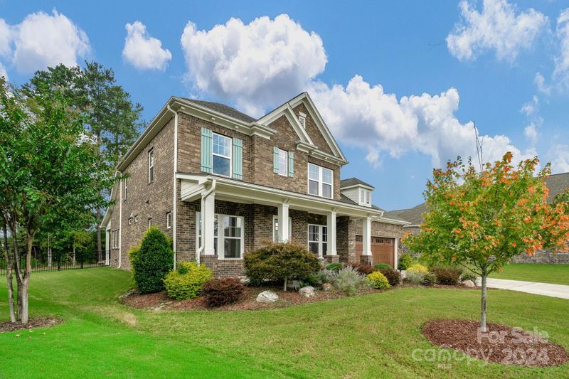 1907 Midtrain Dr, Matthews, NC 28105