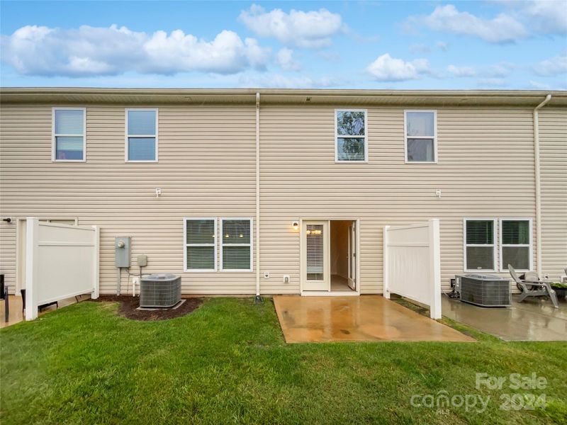 854 Summerlake Dr, Fort Mill, SC 29715