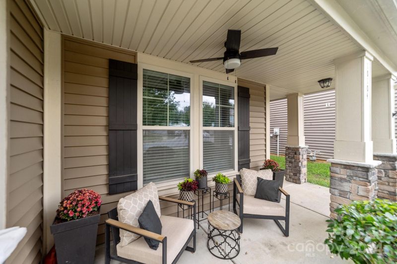 10104 Michael Crossing Dr, Charlotte, NC 28213