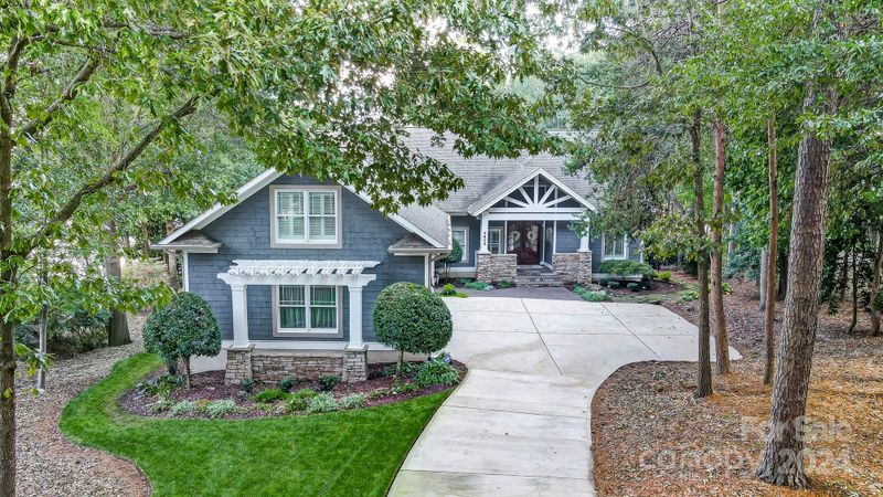 4624 Sierra View Dr, Denver, NC 28037