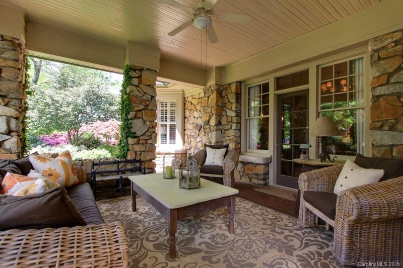 726 Bromley Rd, Charlotte, NC 28207