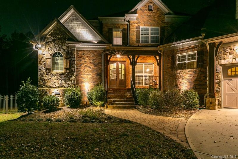 7136 Gates Dr, Mint Hill, NC 28227