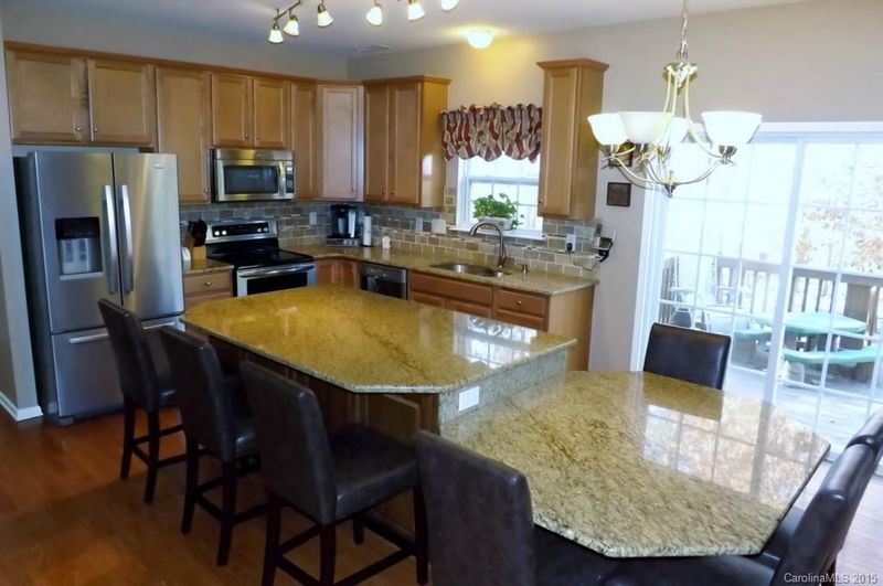 7011 Paddle Wheel Ln, Indian Trail, NC 28079