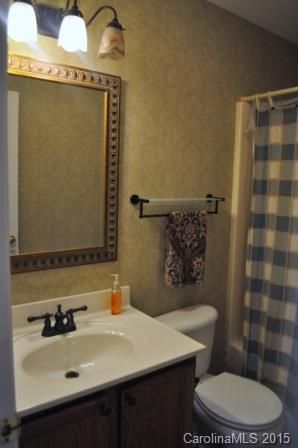 2213 6th St NW #7, Hickory, NC 28601