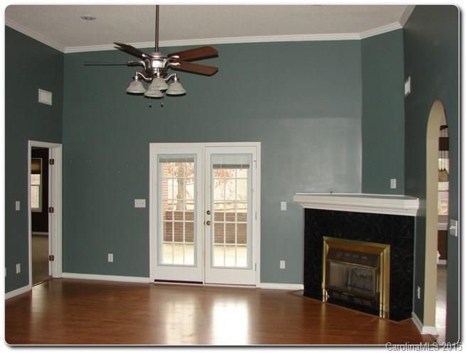 507 Chateau Dr, Gastonia, NC 28056