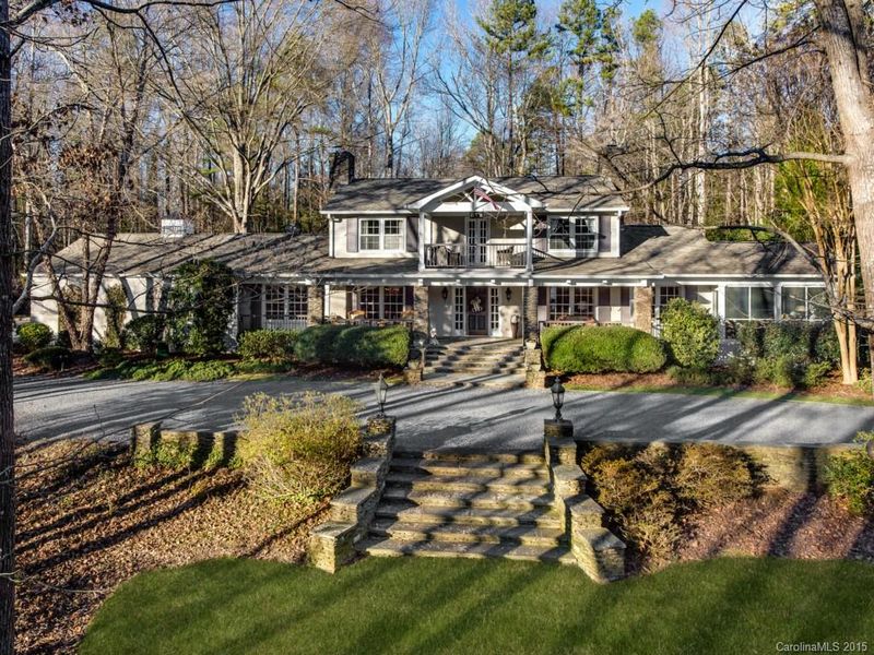 4609 Country Ln, Charlotte, NC 28270