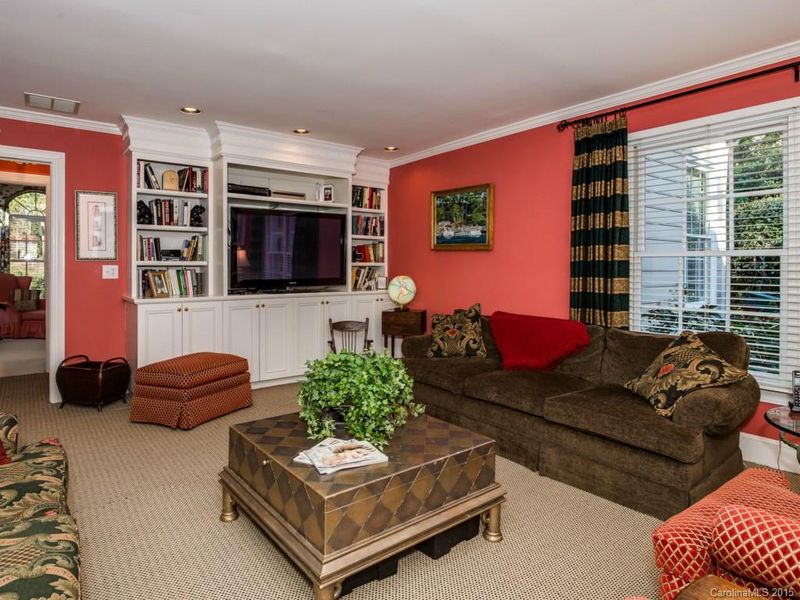 4609 Country Ln, Charlotte, NC 28270