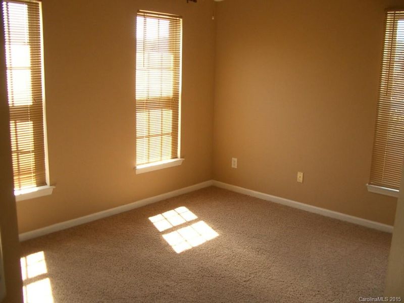 7026 Long Run Ln, Charlotte, NC 28216
