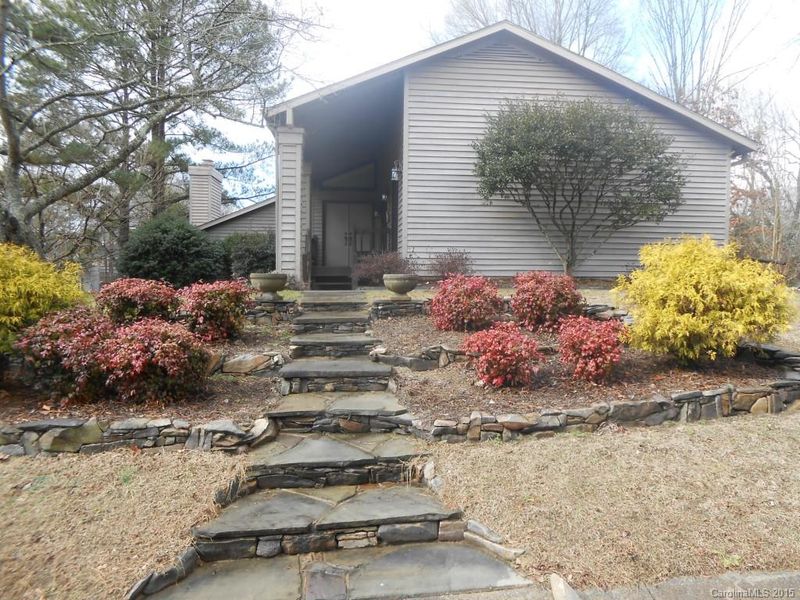 8513 Lorraine Dr, Charlotte, NC 28270