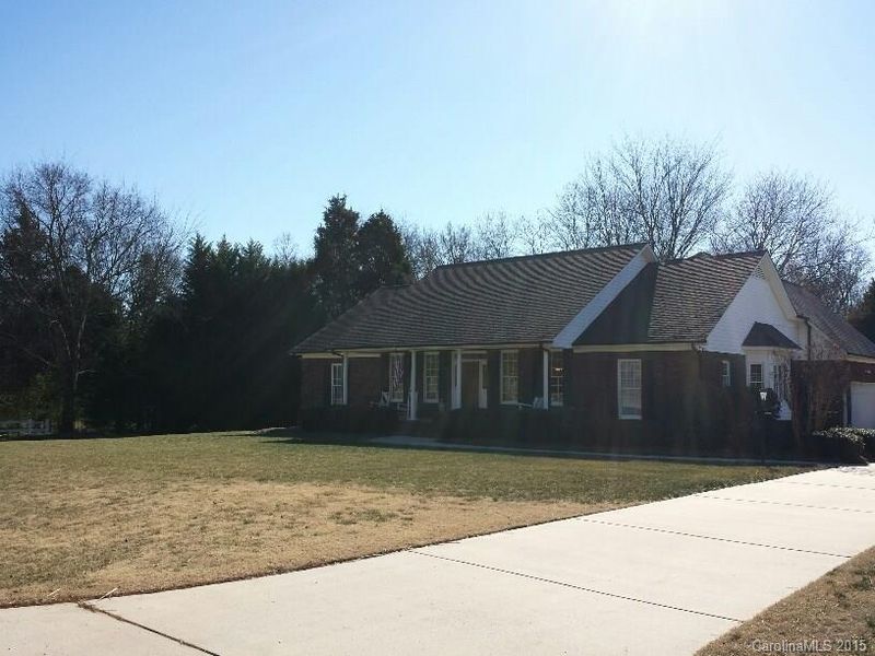 3663 Stallings Rd, Harrisburg, NC 28075