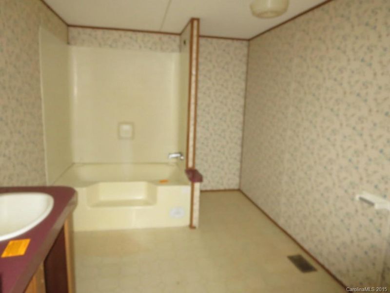 1576 Barefoot Ave, Catawba, NC 28609