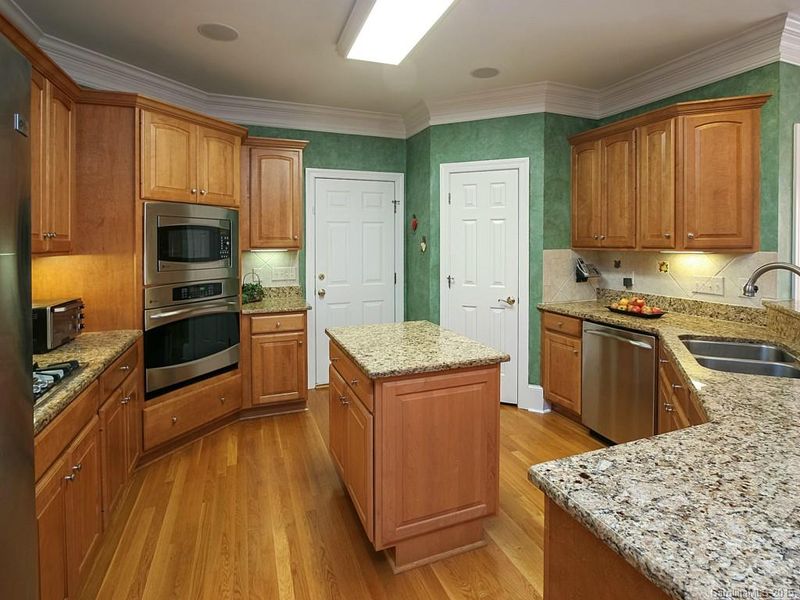 10417 Lady Grace Ln, Charlotte, NC 28270