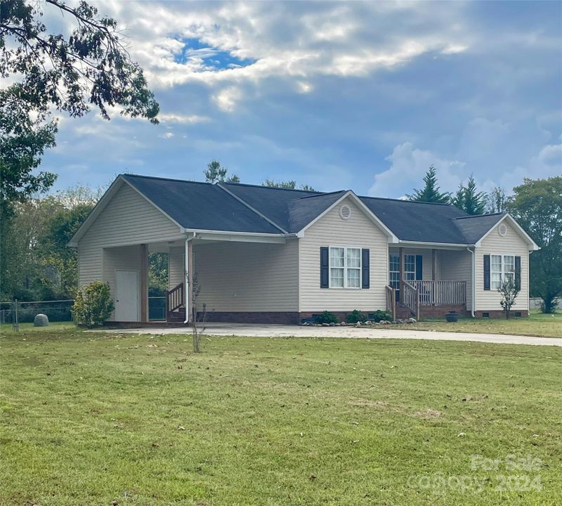 9004 Meredith Leigh Ln, Cherryville, NC 28021