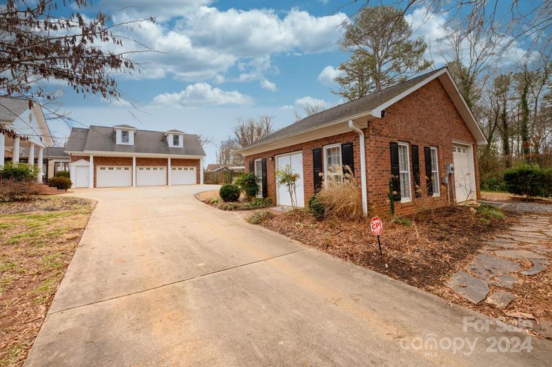 106 E Boyd St, Maiden, NC 28650