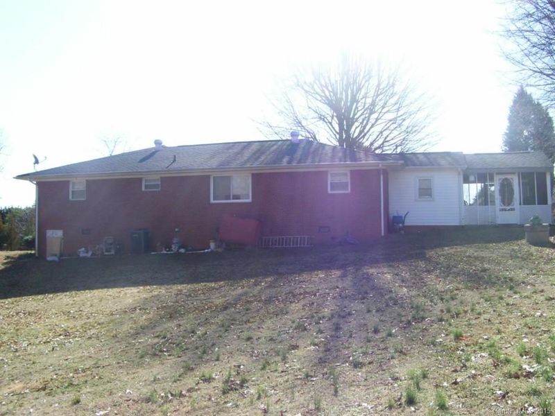 321 Whitesides Rd, Bessemer City, NC 28016