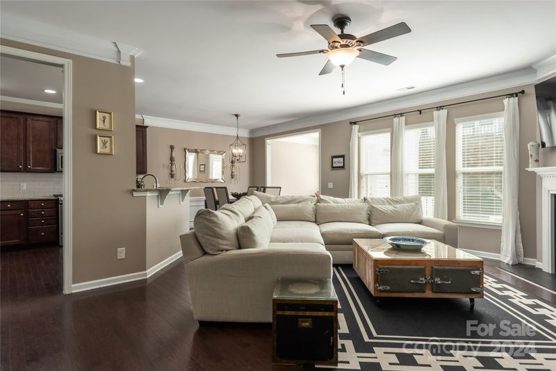 4777 Mount Royal Ln, Charlotte, NC 28210