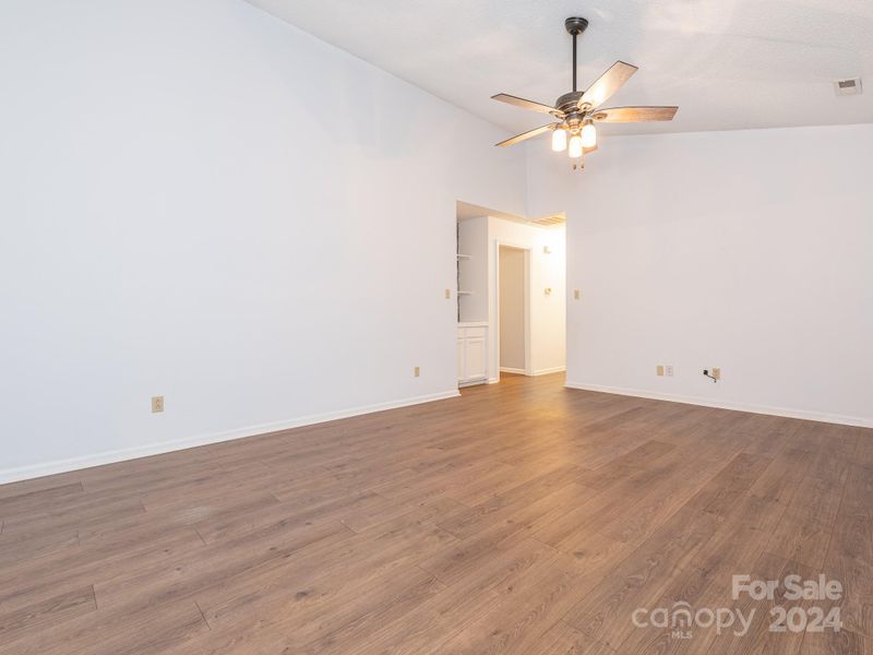 1018 Thornsby Ln, Matthews, NC 28105