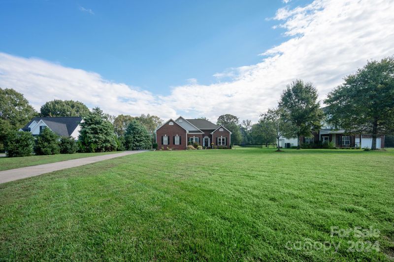 9532 Potter Rd, Matthews, NC 28104