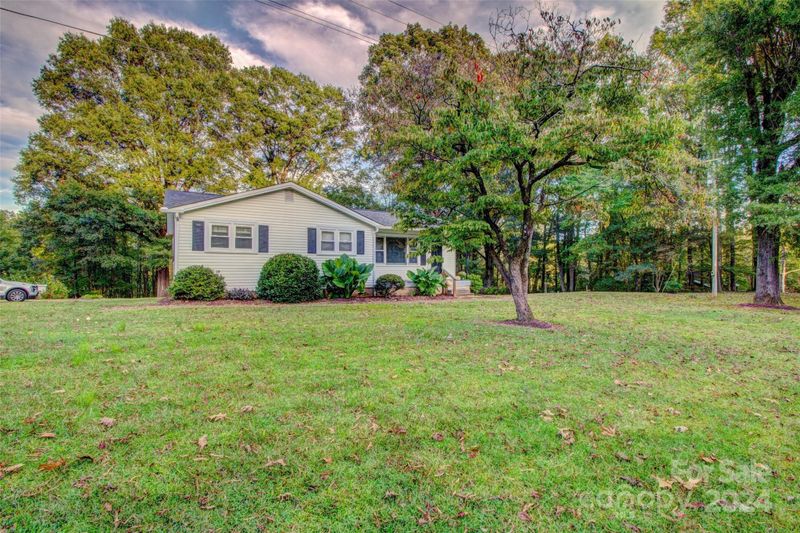 520 Bud Black Rd, Crouse, NC 28033