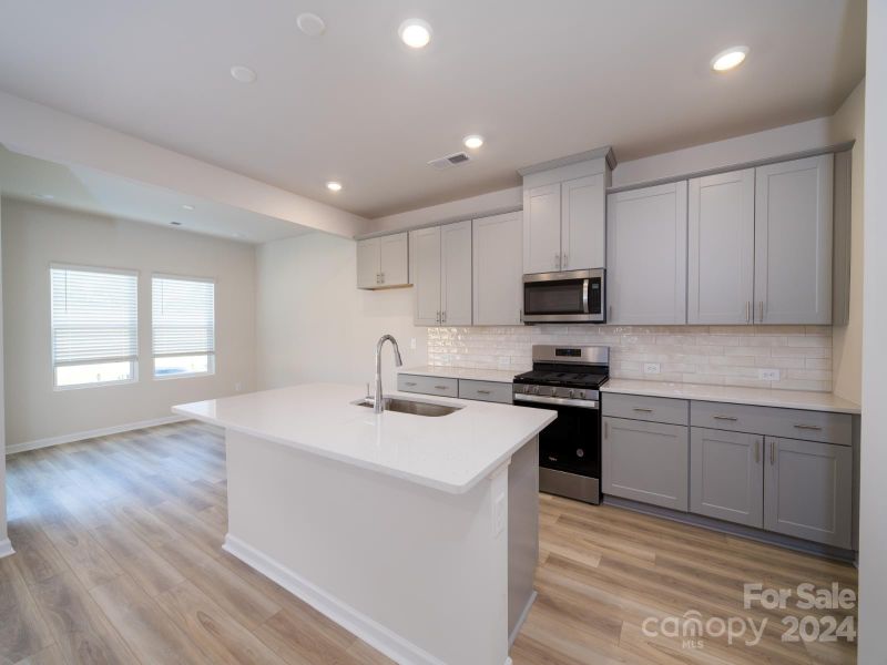 1252 31st St NE, Conover, NC 28613