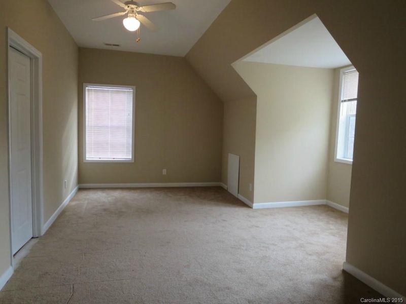 3533 Still Knoll Ln, Sherrills Ford, NC 28673