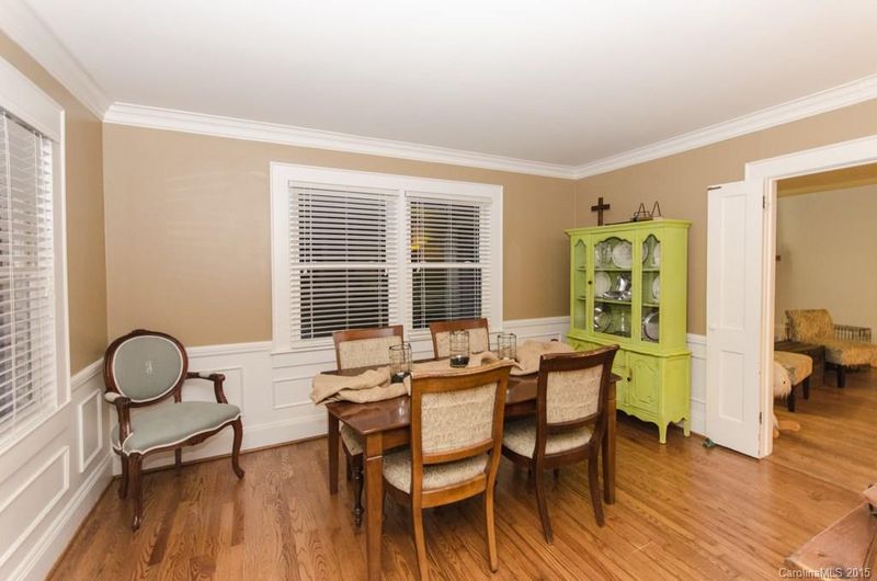 809 E Park Dr, Lincolnton, NC 28092