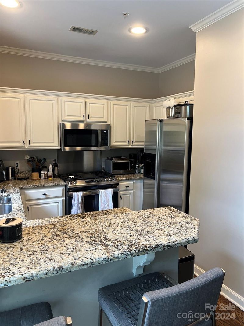 909 Park Slope Dr, Charlotte, NC 28209