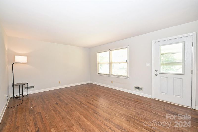 11418 Tema Cir, Charlotte, NC 28214