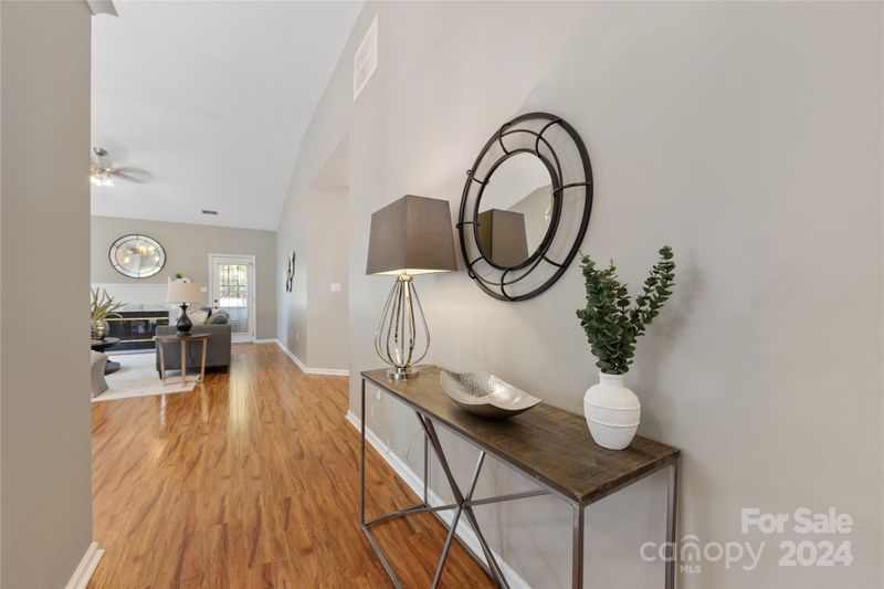 9038 Twilight Hill Ct, Charlotte, NC 28277