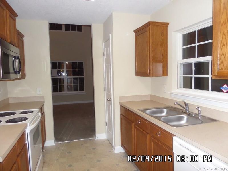 1105 Vine Cliff Ln, Charlotte, NC 28214