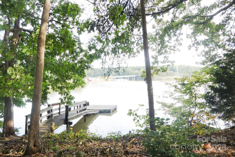 4416 Enoch Dr, Sherrills Ford, NC 28673