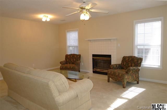 1523 20th Ave NE #1523, Hickory, NC 28601