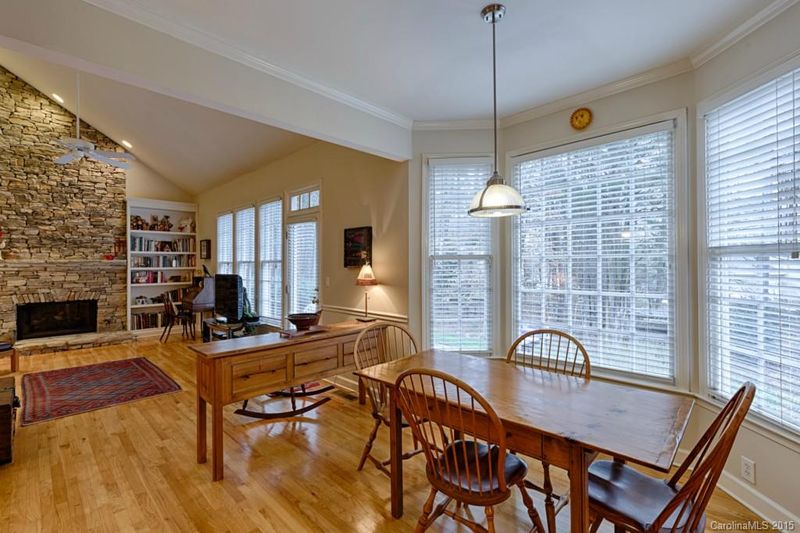2541 Radrick Ln, Charlotte, NC 28262