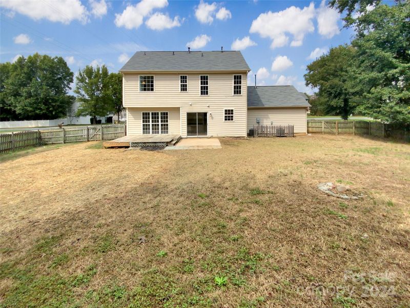 1025 Barbee Farm Dr, Monroe, NC 28110