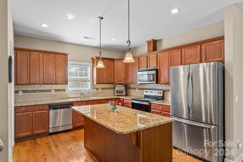 2130 Chelesa Ln, Newton, NC 28658